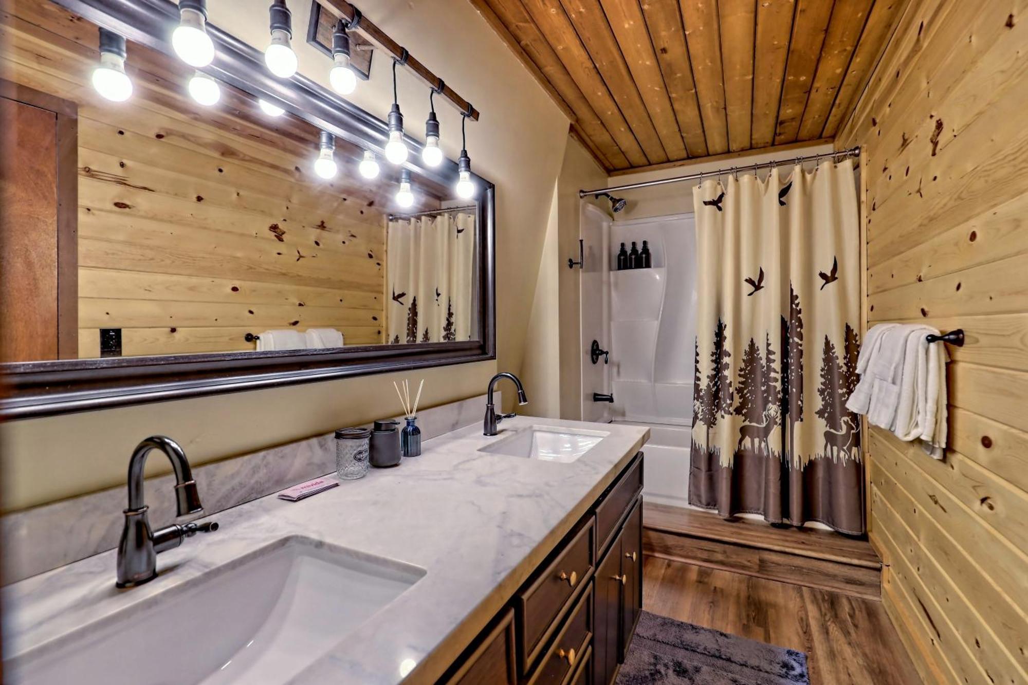Near Downtown Helen - Hottub, Sauna, Game Room, Fire Pit Exteriör bild