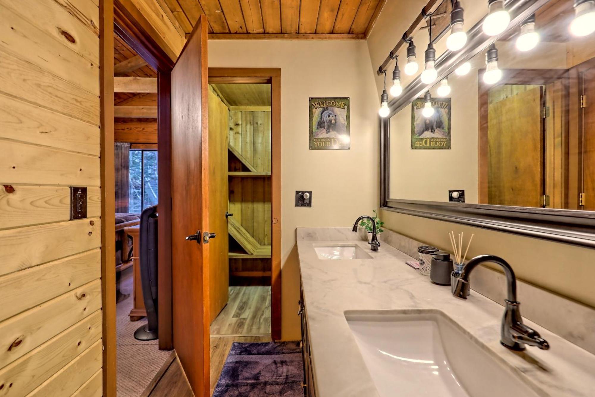 Near Downtown Helen - Hottub, Sauna, Game Room, Fire Pit Exteriör bild
