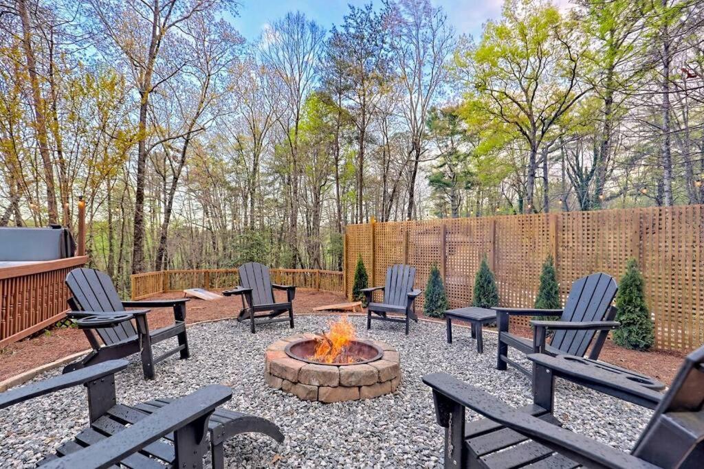 Near Downtown Helen - Hottub, Sauna, Game Room, Fire Pit Exteriör bild